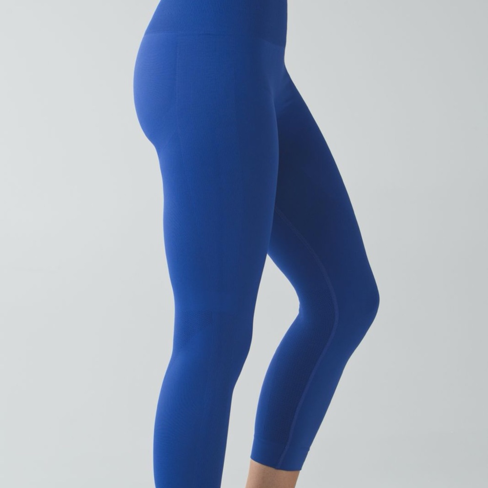 Lululemon legging 🇨🇦  ZONE IN CROP